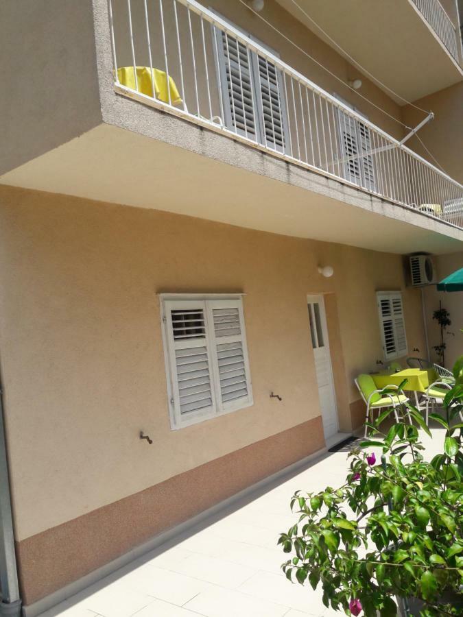 Apartments Smiljana Mucic Makarska Exterior photo